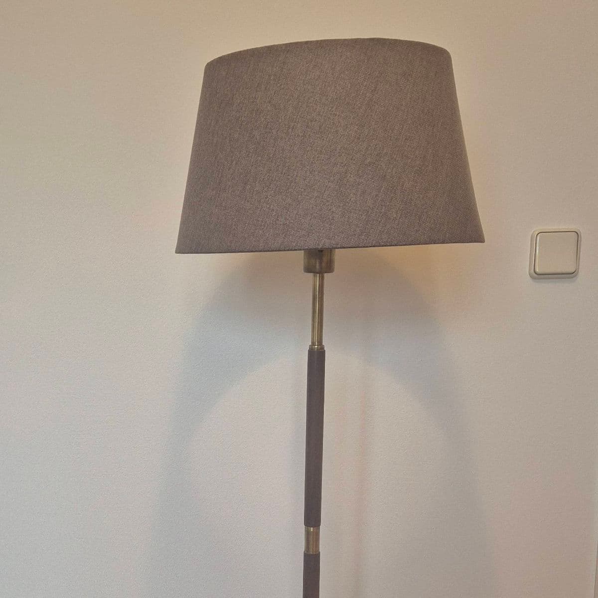 Gólflampi
