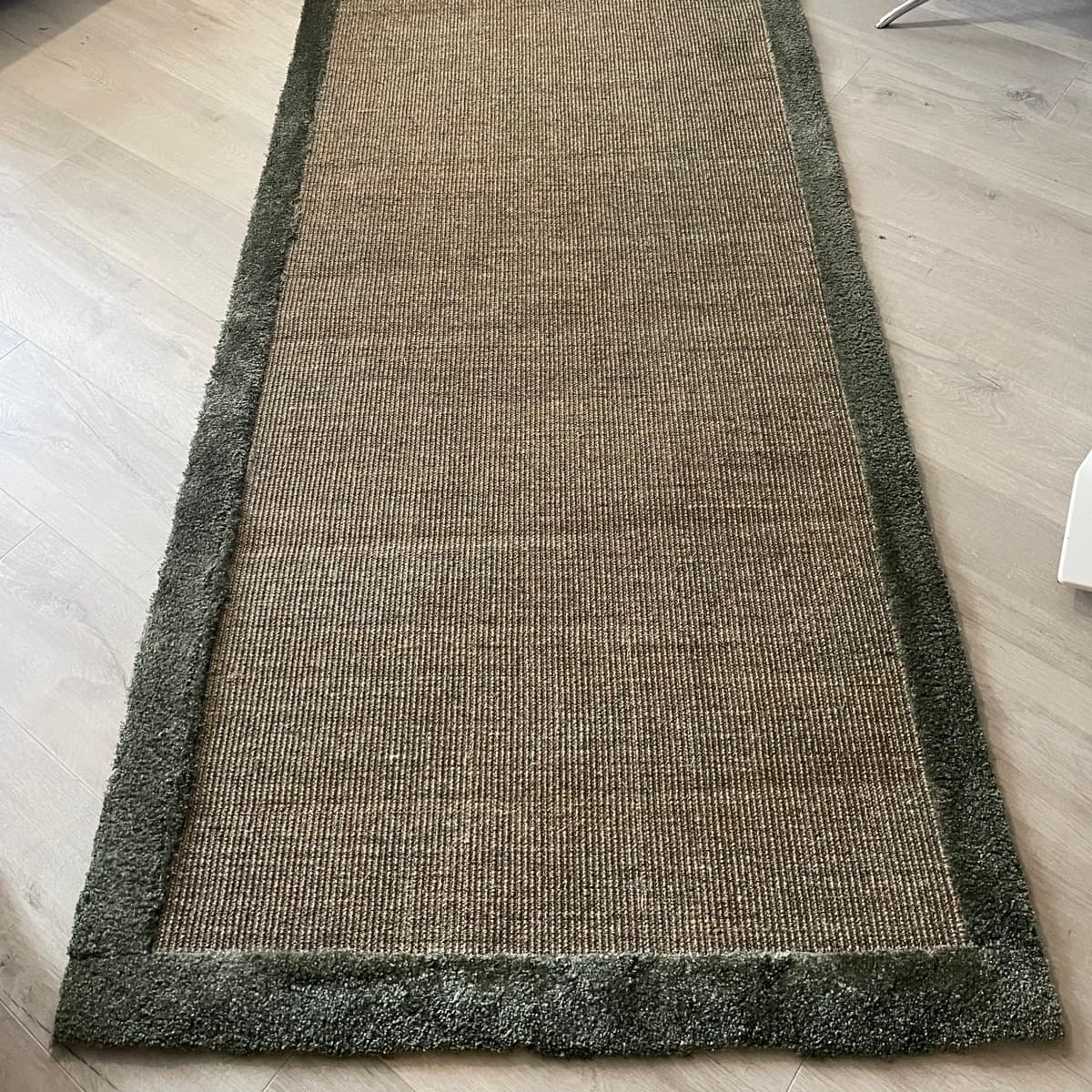 Einstakt hönnunarteppi úr samskeyttum bútum – Handgert-Stærð: 249 x 96 cm