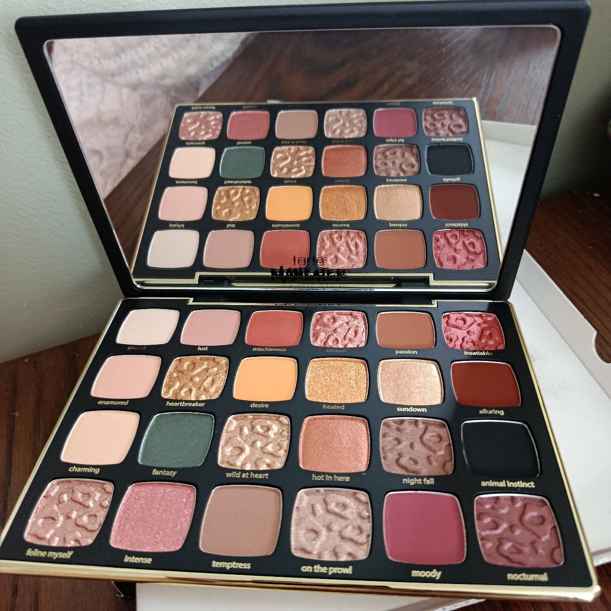 Tarte Maneater After Dark augnskuggapaletta