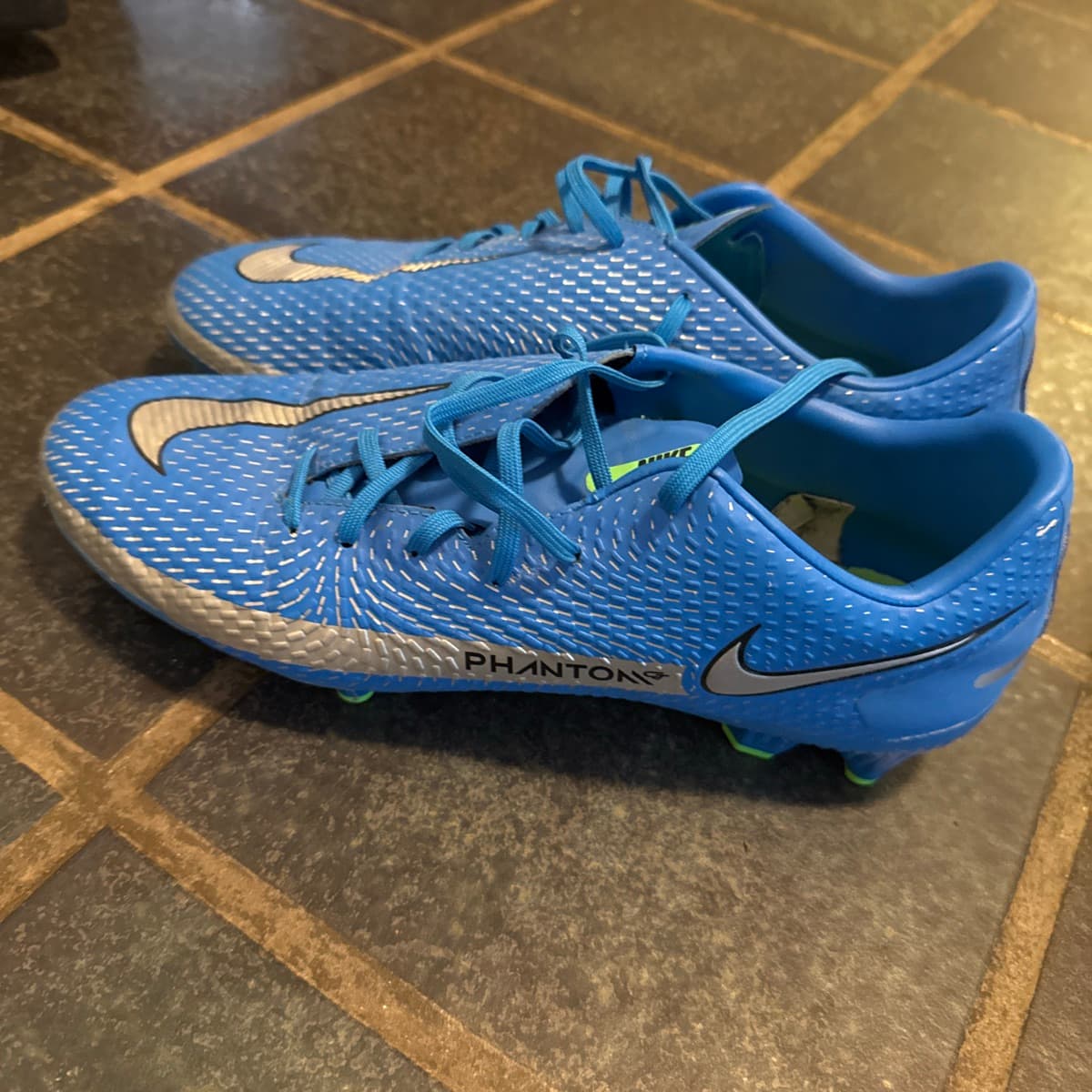 Nike Phantom fótboltaskór