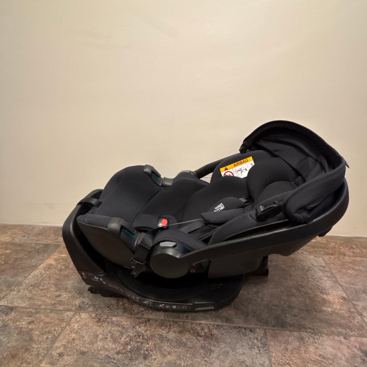 Britax Römer ungbarnabílstóll með base-i